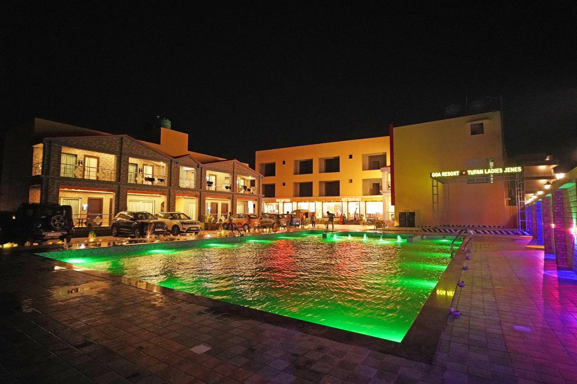 Goa Beach Resort On Beach Мандармані Екстер'єр фото