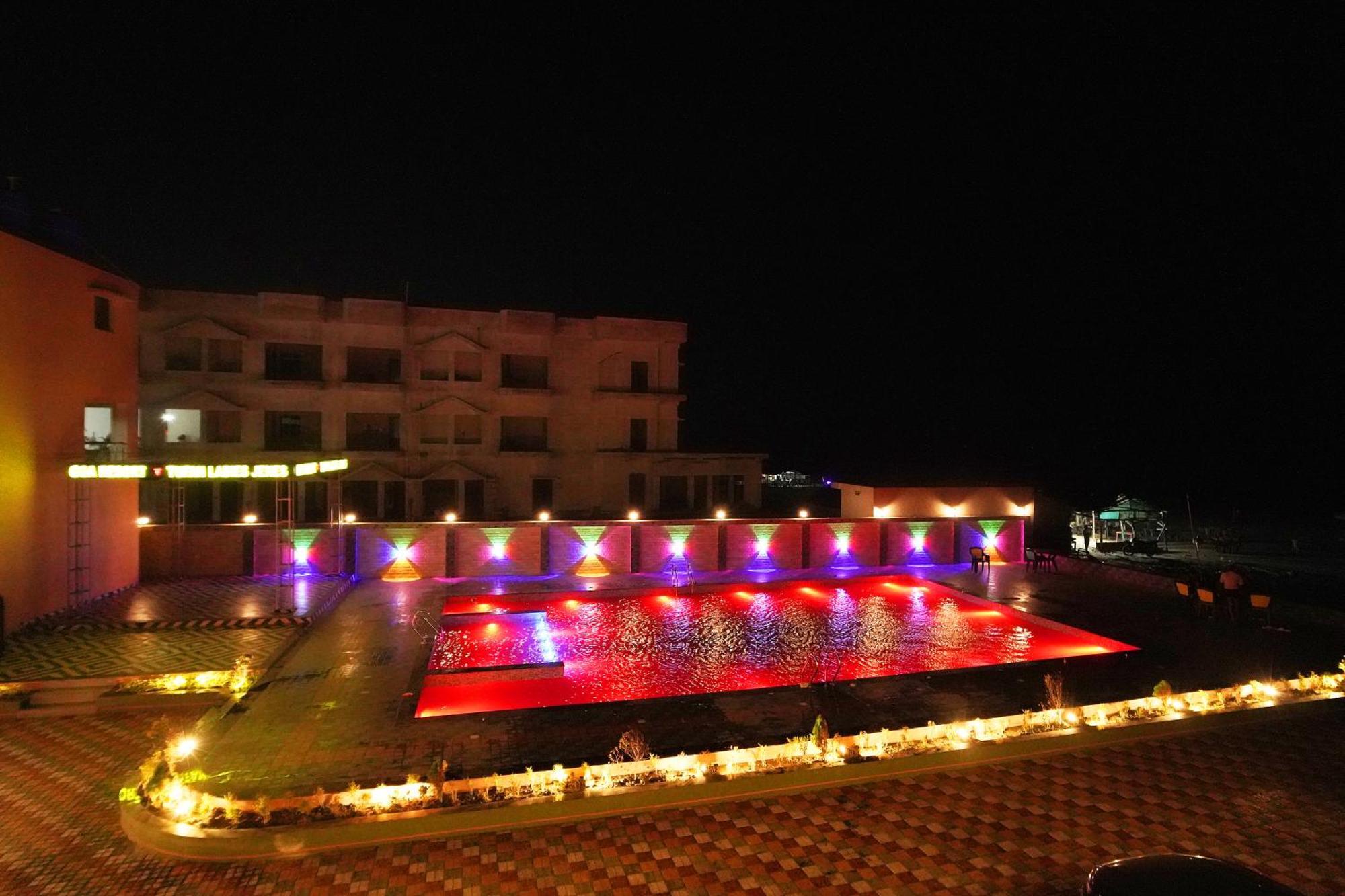 Goa Beach Resort On Beach Мандармані Екстер'єр фото